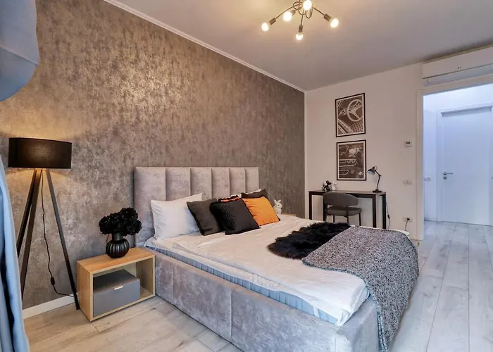 Luxury Flat Next To Herastrau アパート ブカレスト