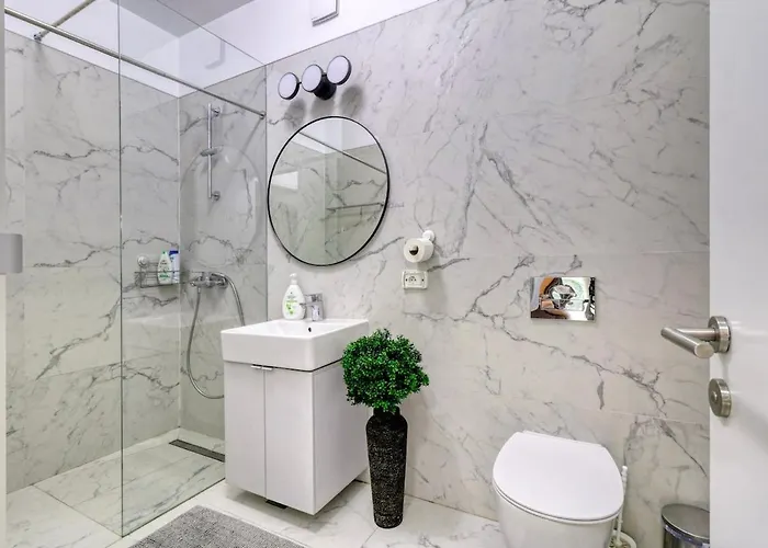 Luxury Flat Next To Herastrau Lejlighed Bukarest